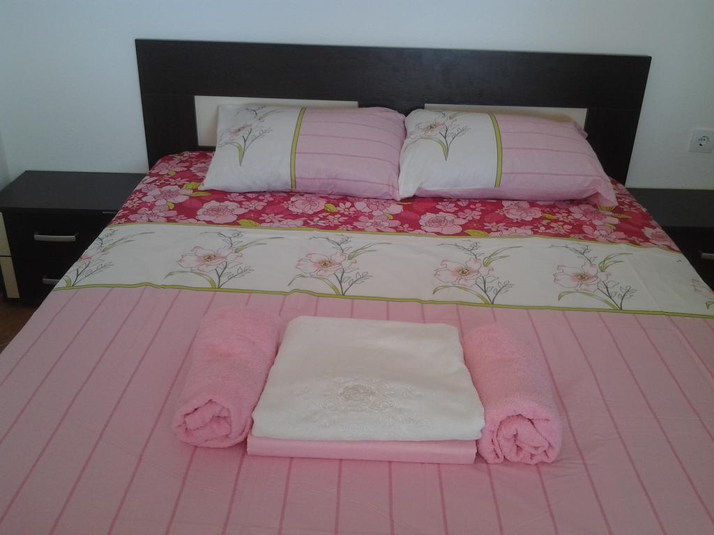 Apartment Oliva Ulcinj Esterno foto
